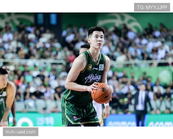 广厦全场压迫防守奏效 同曦外线命中率被压制至三成 广厦全场压迫防守奏效 同曦外线命中率被压制至三成